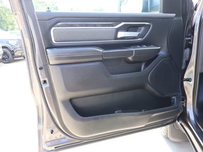 2022 RAM 1500 Big Horn Crew Cab 4x4 5'7" Box