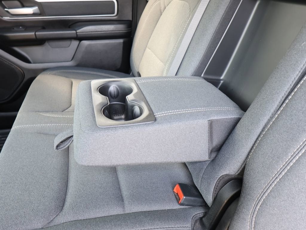 2022 RAM 1500 Big Horn Crew Cab 4x4 5'7" Box