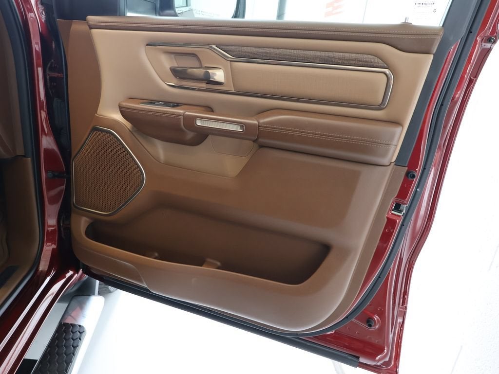 2019 RAM 1500 Longhorn Crew Cab 4x4 5'7" Box