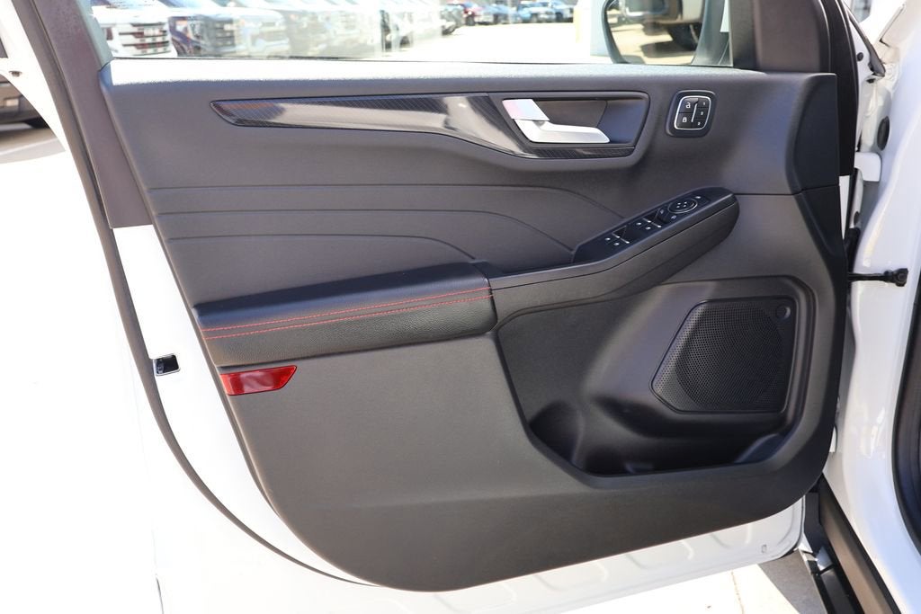 2023 Ford Escape ST-Line Elite