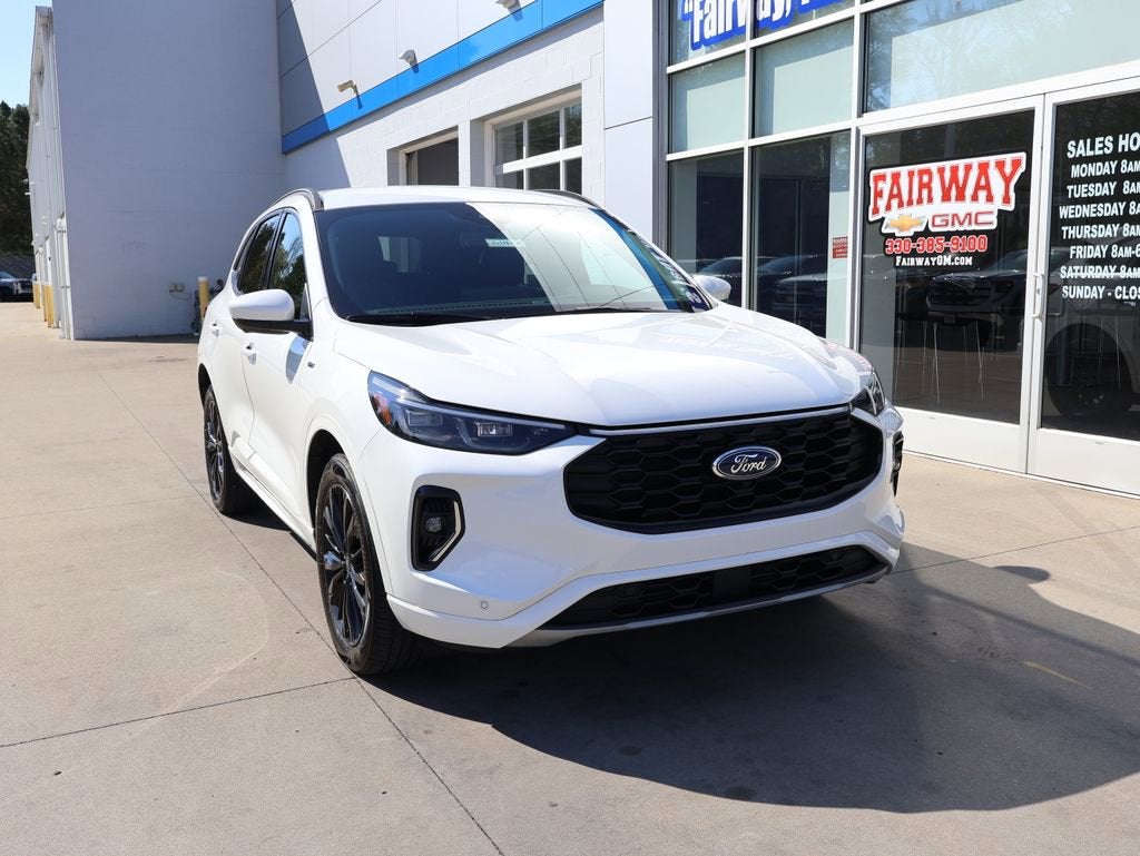 2023 Ford Escape ST-Line Elite