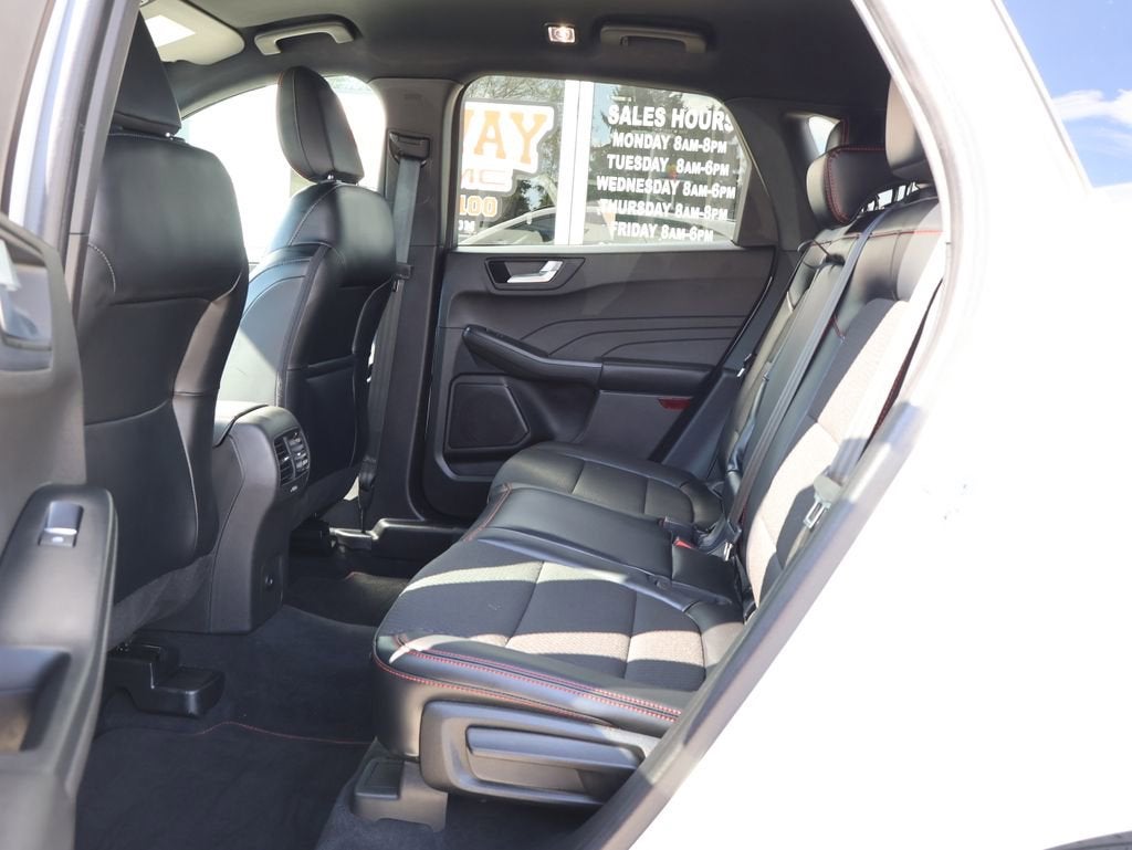 2023 Ford Escape ST-Line Elite