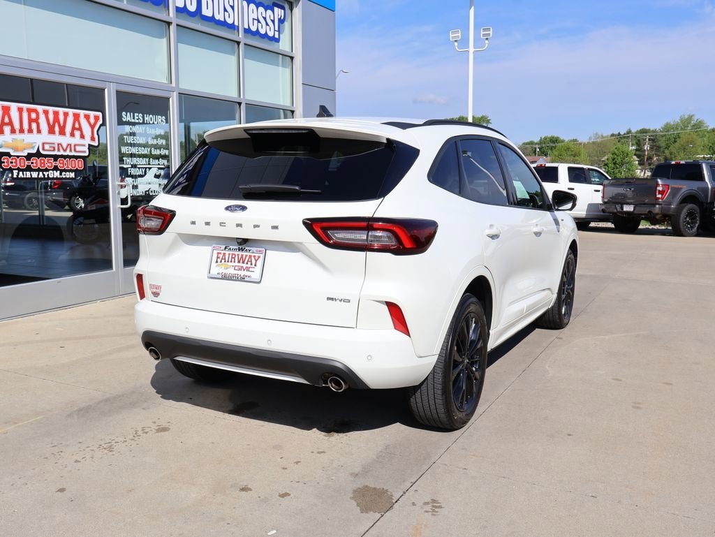 2023 Ford Escape ST-Line Elite
