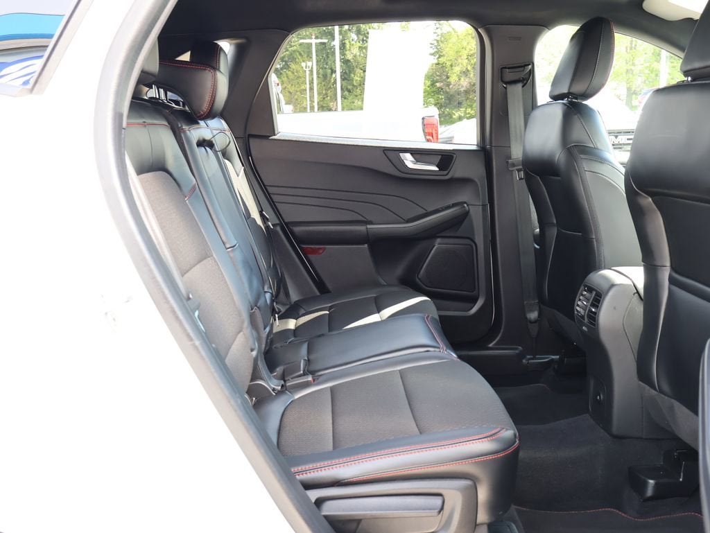 2023 Ford Escape ST-Line Elite