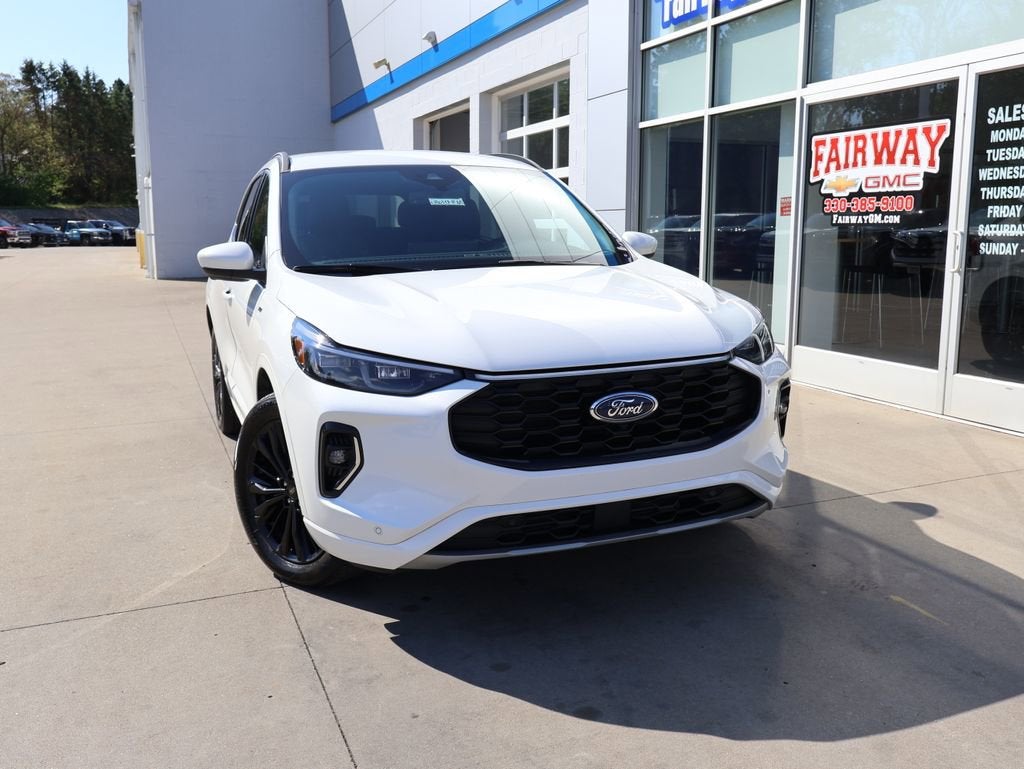 2023 Ford Escape ST-Line Elite