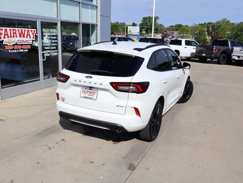 2023 Ford Escape ST-Line Elite
