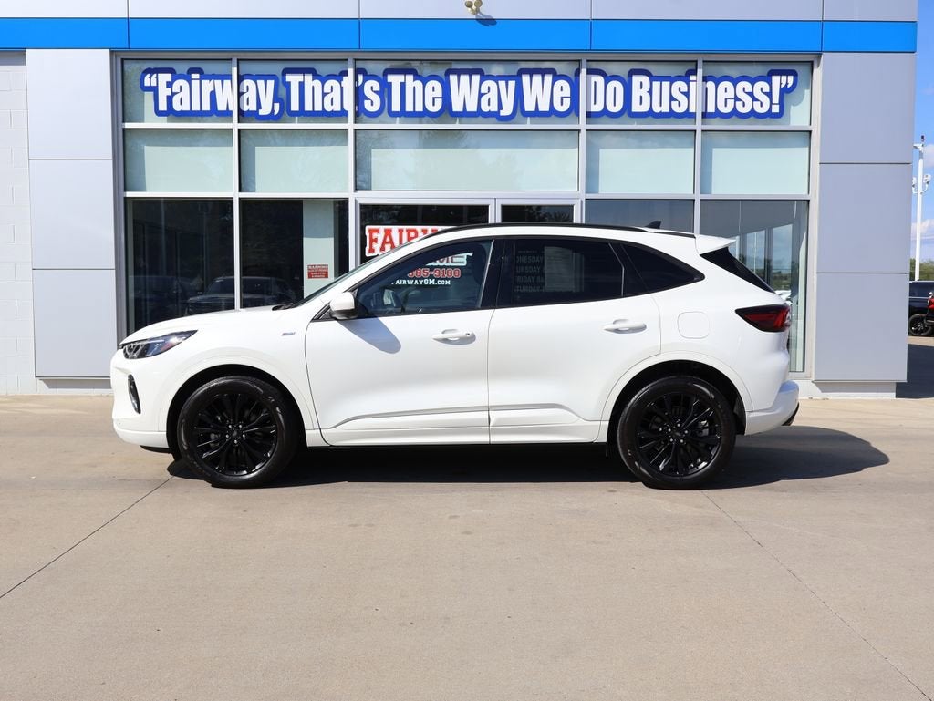 2023 Ford Escape ST-Line Elite