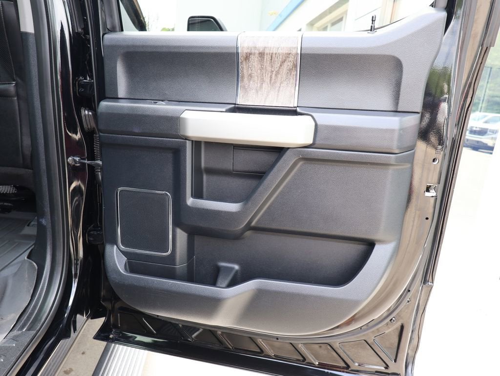2017 Ford Super Duty F-250 SRW Lariat