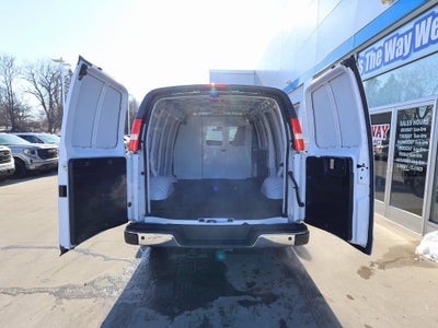 2025 Chevrolet Express Cargo WT