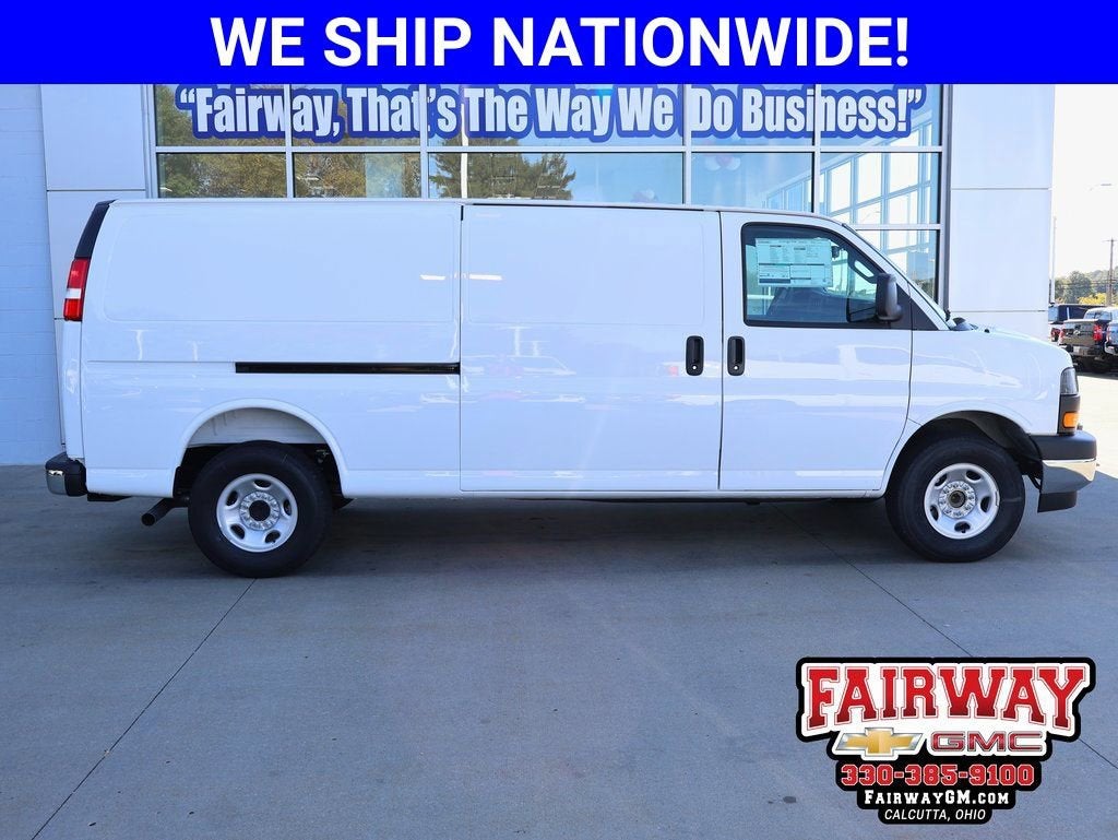 2025 Chevrolet Express Cargo WT