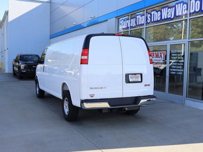 2025 Chevrolet Express Cargo WT