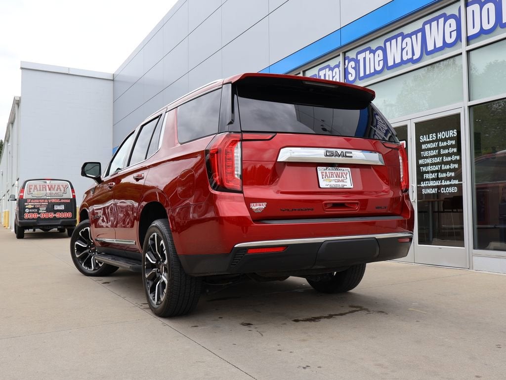 2023 GMC Yukon SLT