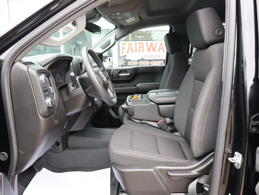 2025 GMC Sierra 1500 Pro