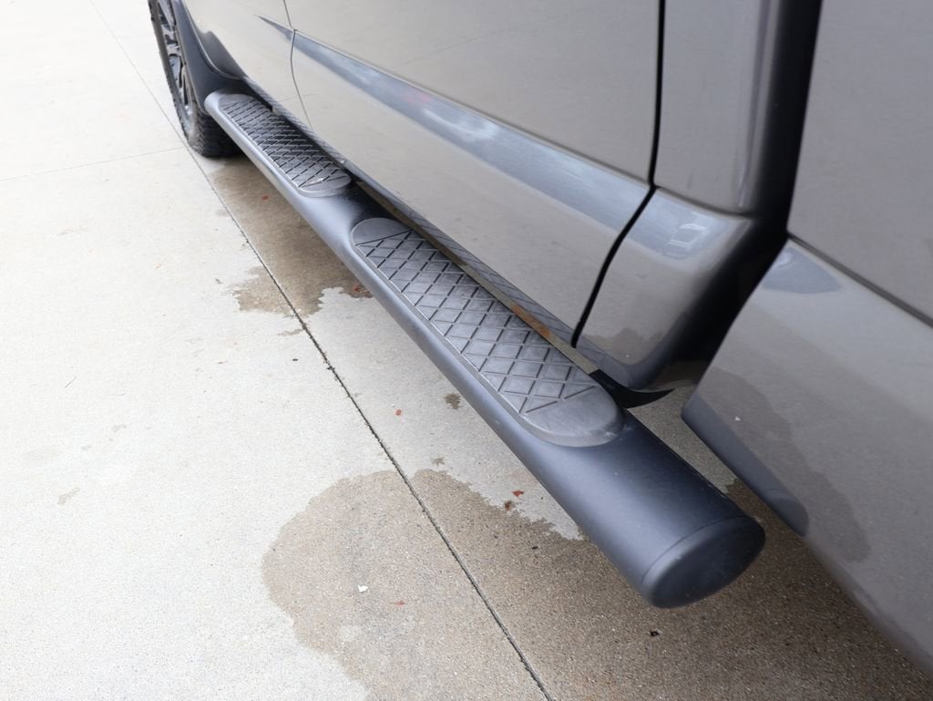 2019 Nissan TITAN SV