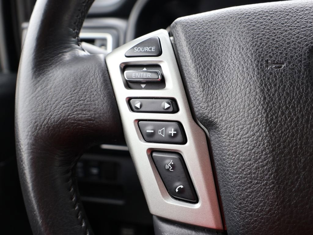 2019 Nissan TITAN SV