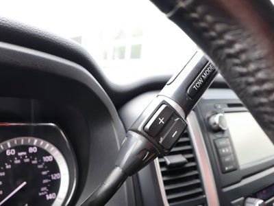2019 Nissan TITAN SV