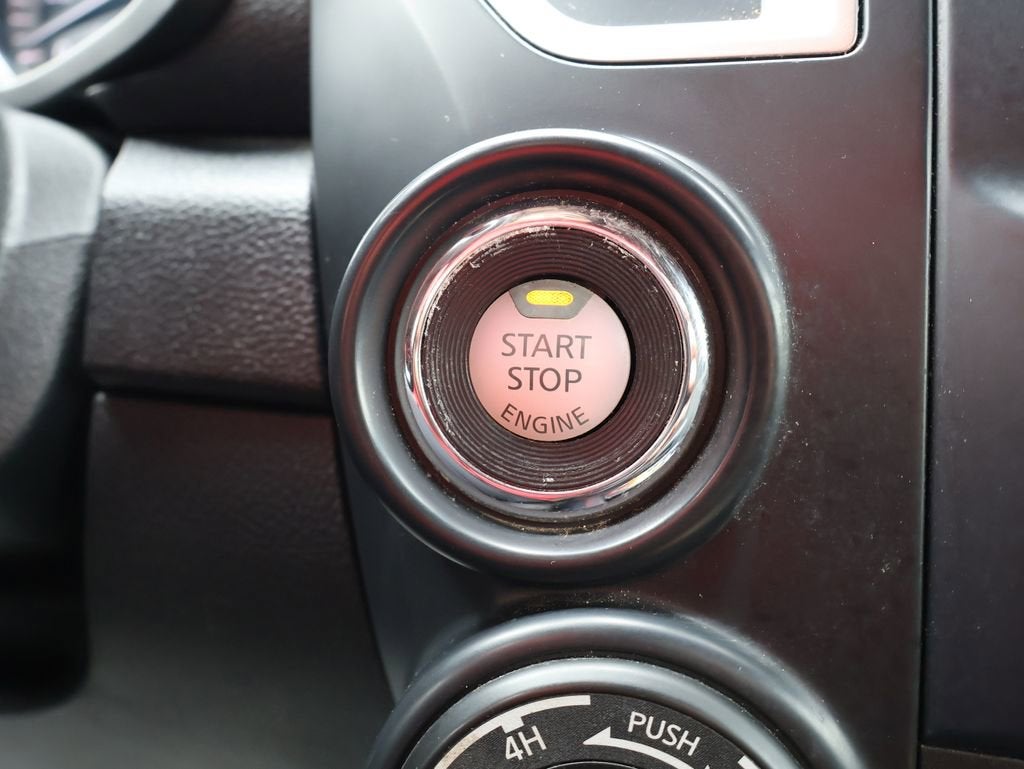 2019 Nissan TITAN SV