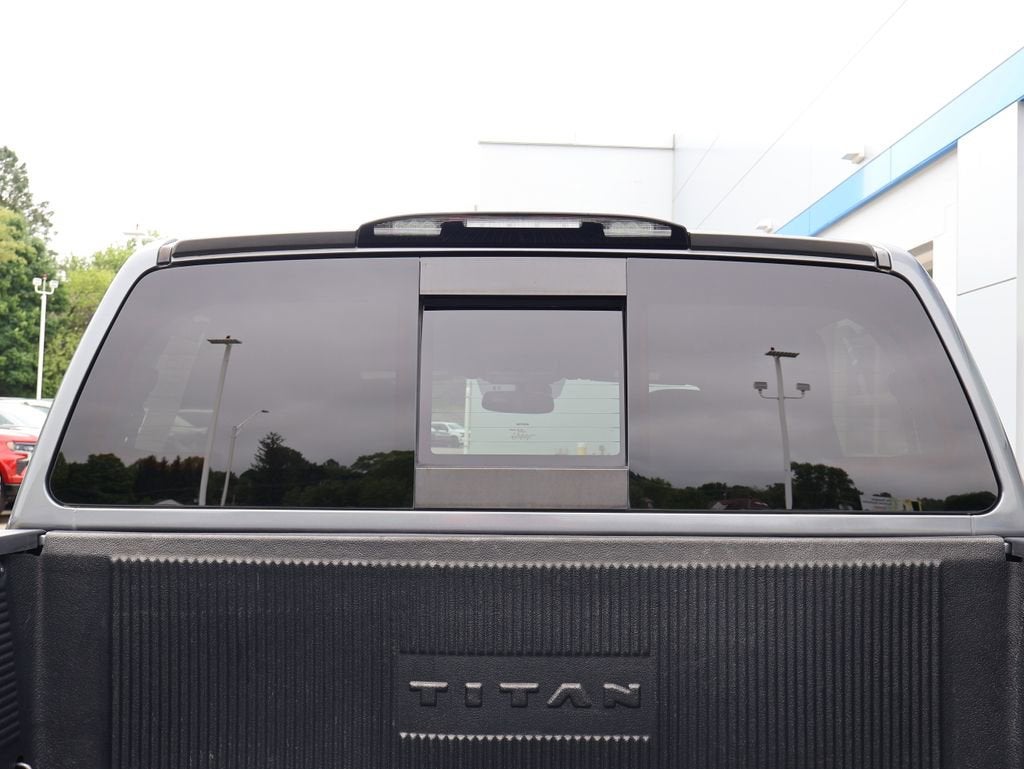 2019 Nissan TITAN SV