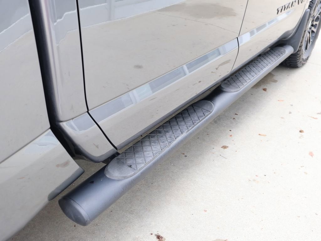 2019 Nissan TITAN SV