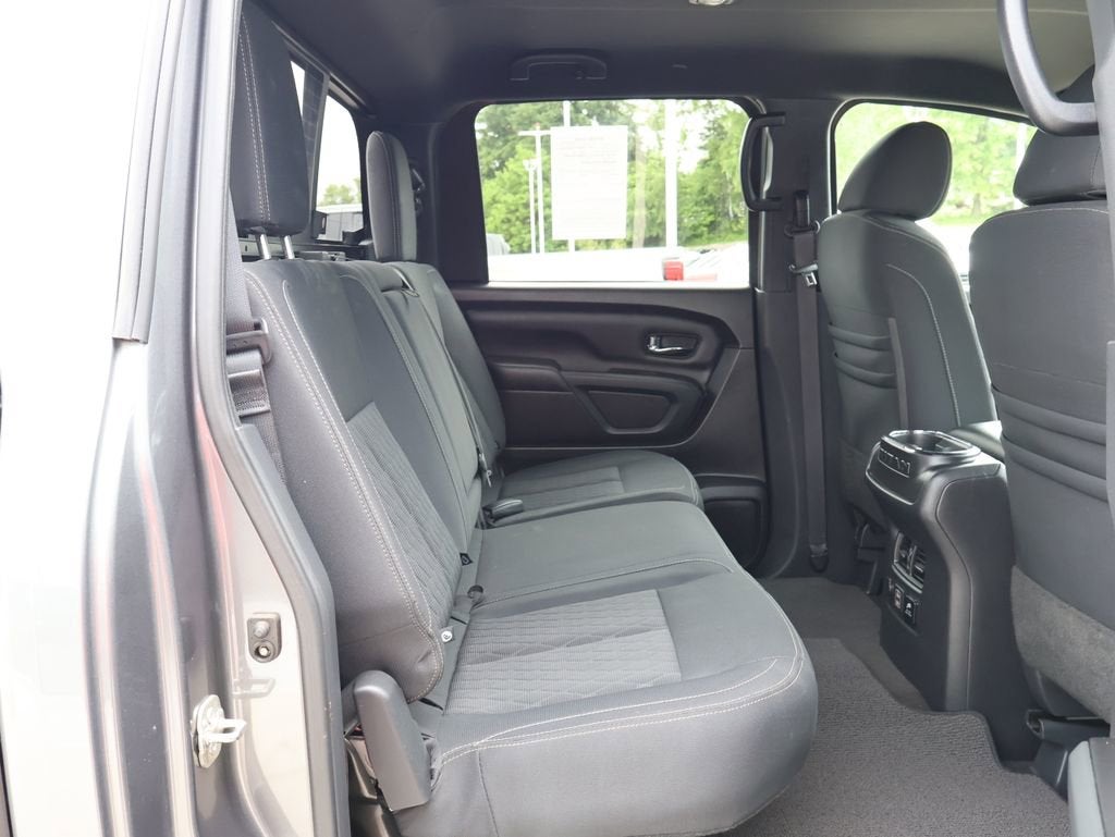 2019 Nissan TITAN SV