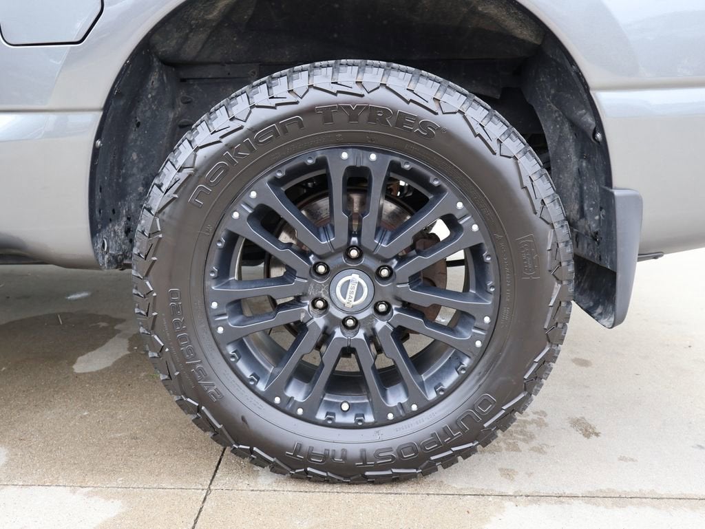 2019 Nissan TITAN SV