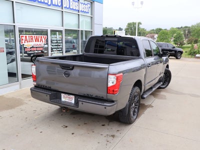 2019 Nissan TITAN SV