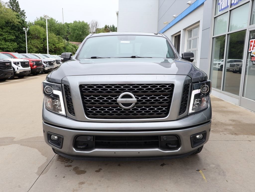 2019 Nissan TITAN SV