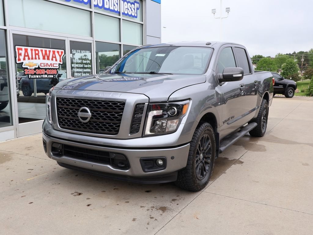 2019 Nissan TITAN SV