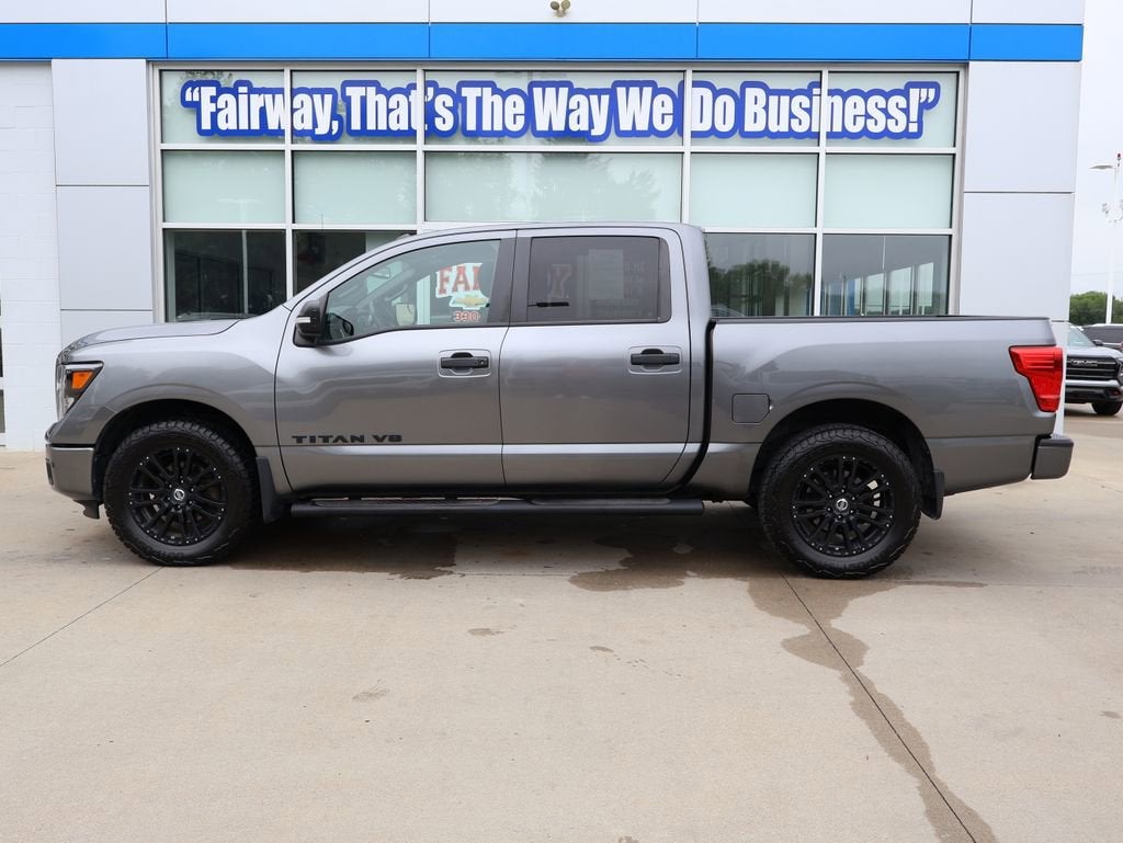 2019 Nissan TITAN SV