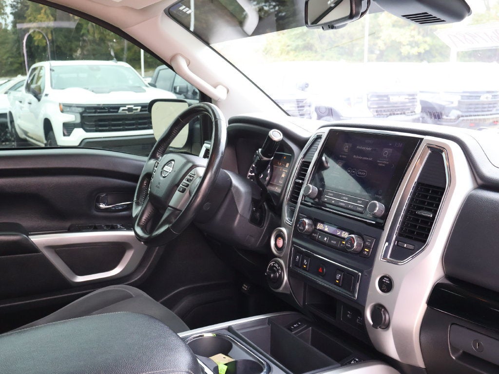 2021 Nissan TITAN Crew Cab SV 4x4