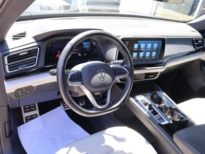 2024 Volkswagen Atlas Cross Sport 2.0T SEL Premium R-Line