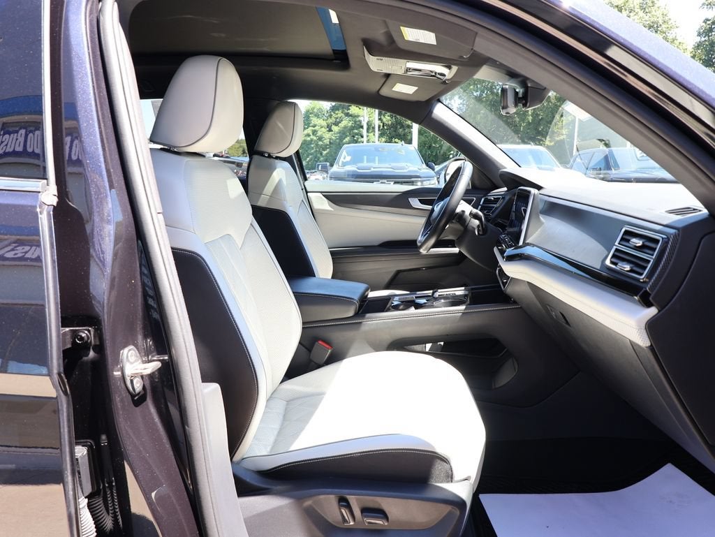 2024 Volkswagen Atlas Cross Sport 2.0T SEL Premium R-Line