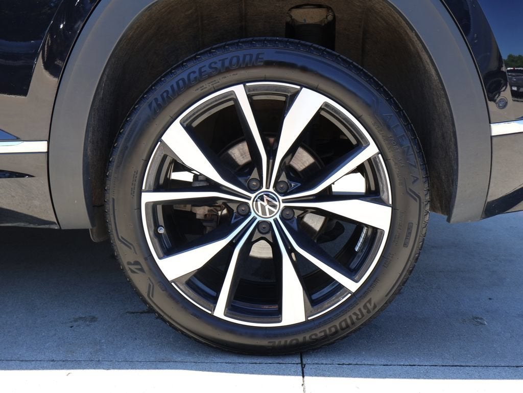 2024 Volkswagen Atlas Cross Sport 2.0T SEL Premium R-Line