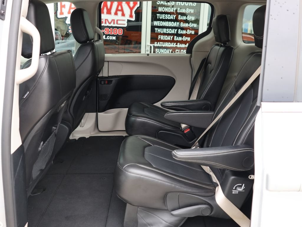 2024 Chrysler Pacifica Touring L