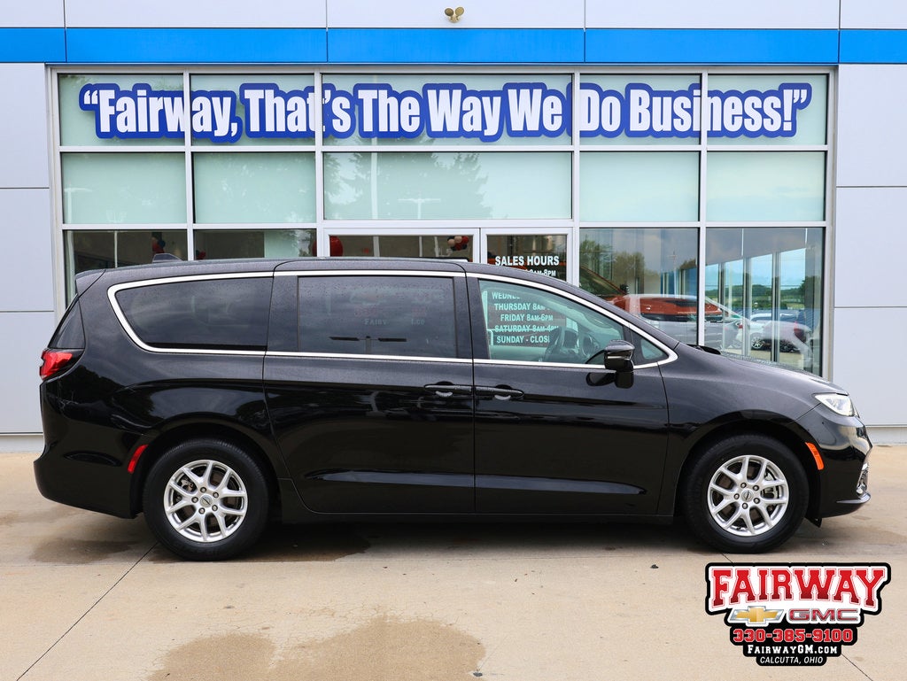 2024 Chrysler Pacifica Touring L