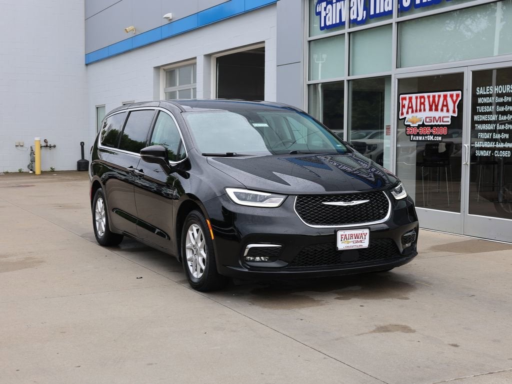 2024 Chrysler Pacifica Touring L