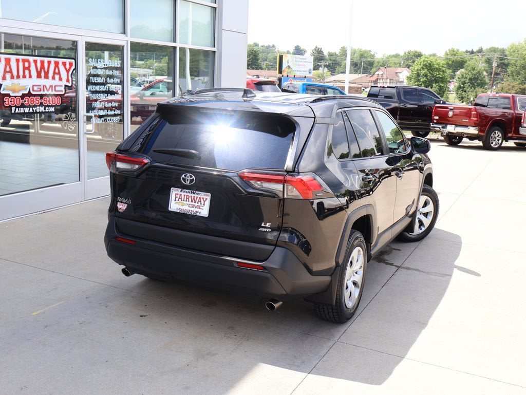 2020 Toyota RAV4 LE