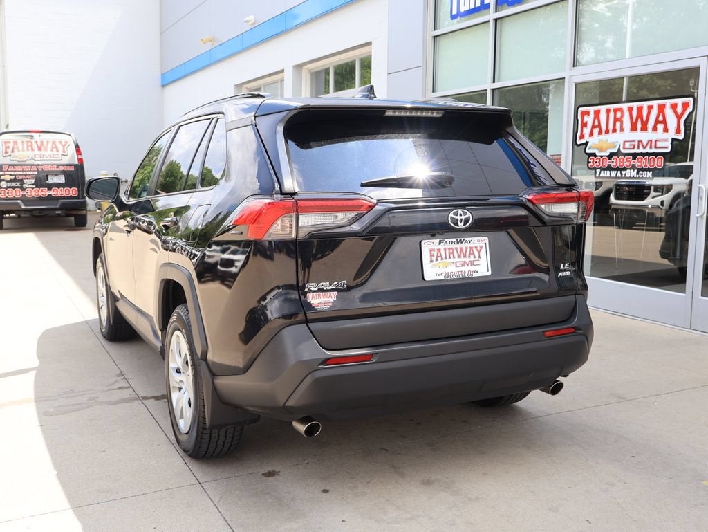 2020 Toyota RAV4 LE