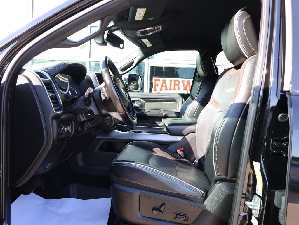 2021 RAM 3500 Laramie Crew Cab 4x4 8' Box