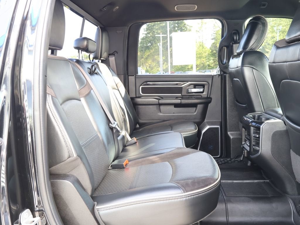 2021 RAM 3500 Laramie Crew Cab 4x4 8' Box