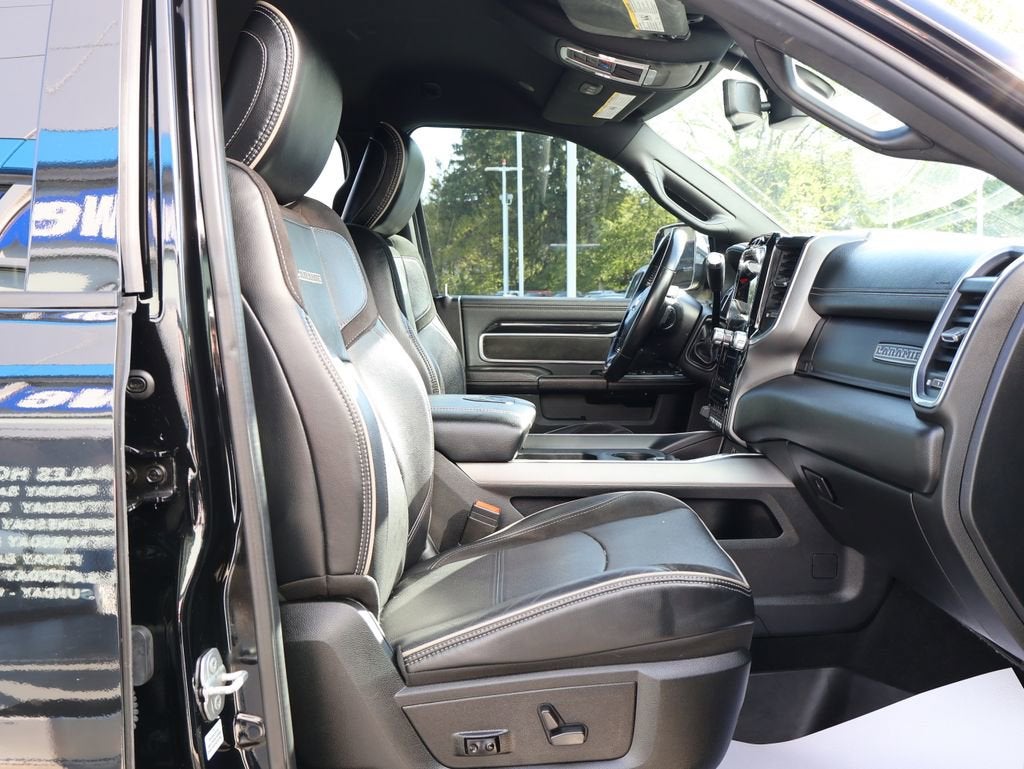 2021 RAM 3500 Laramie Crew Cab 4x4 8' Box