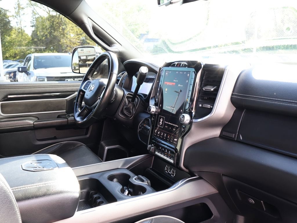 2021 RAM 3500 Laramie Crew Cab 4x4 8' Box