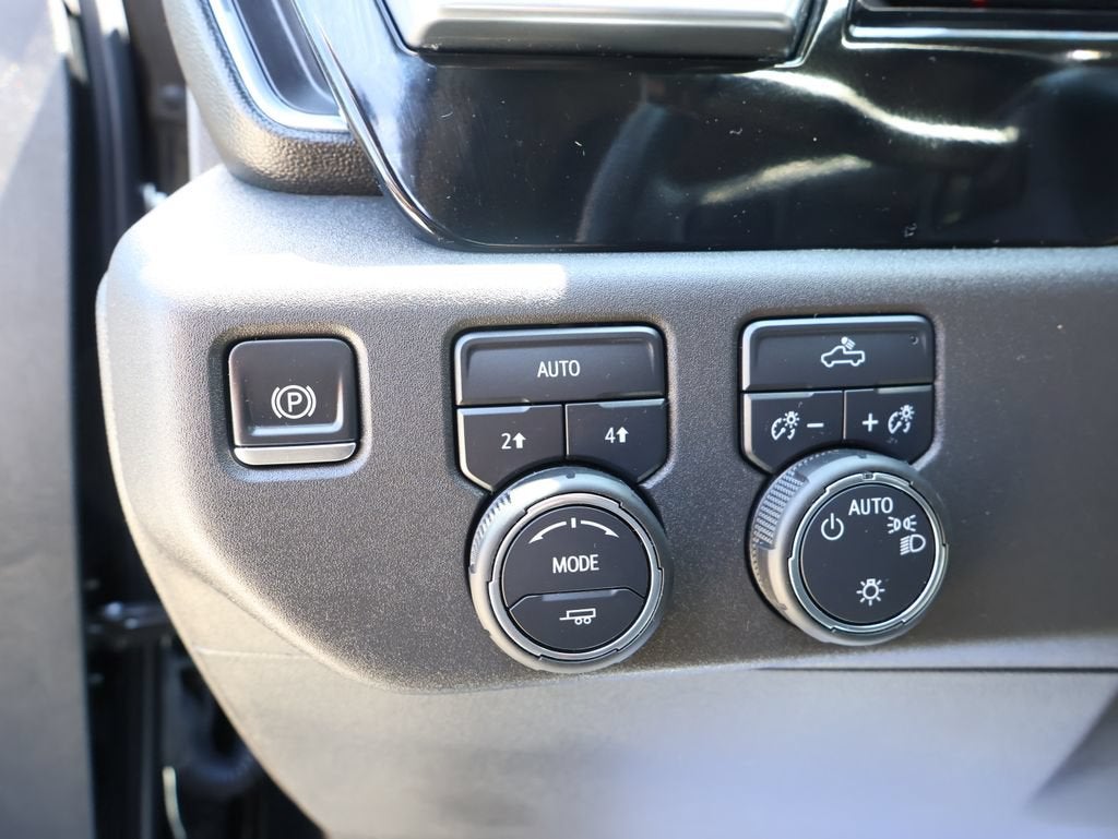 2025 Chevrolet Silverado 1500 LT (2FL)