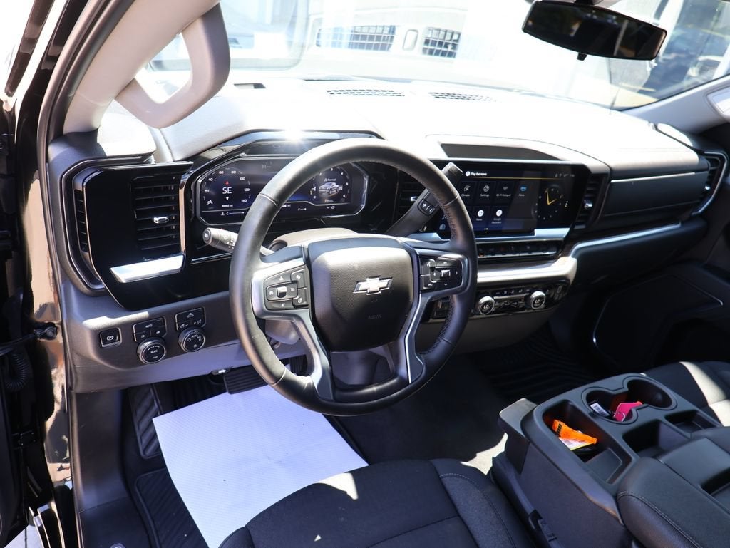 2025 Chevrolet Silverado 1500 LT (2FL)