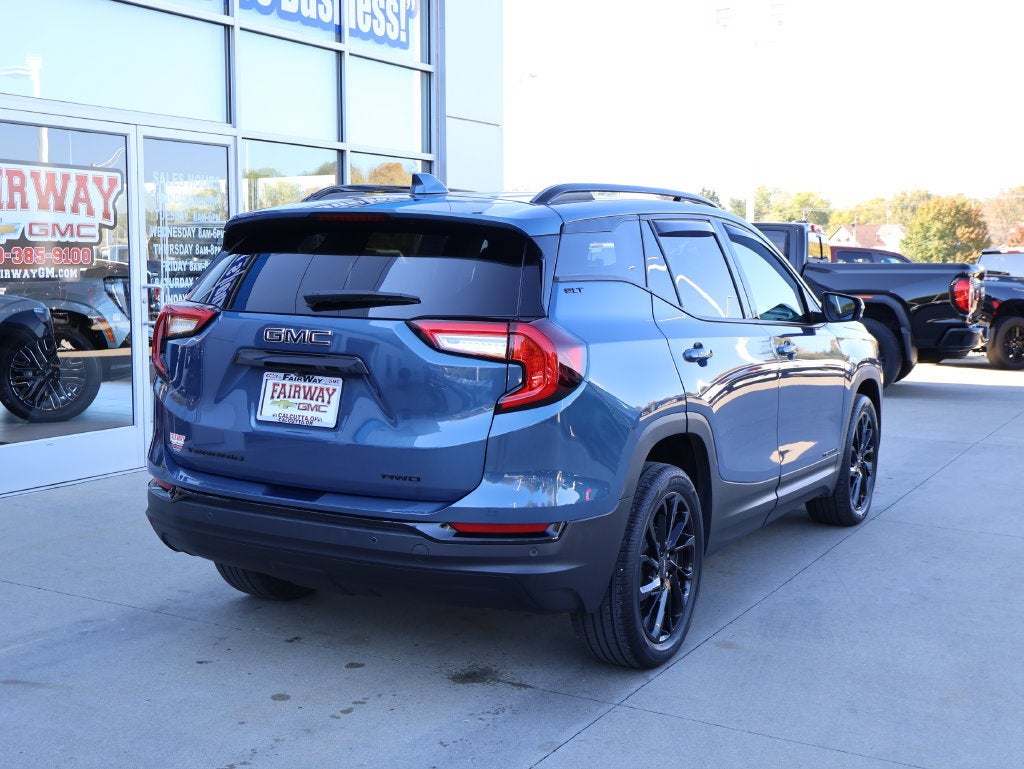 2024 GMC Terrain SLT