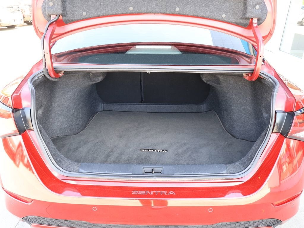 2022 Nissan Sentra SV Xtronic CVT