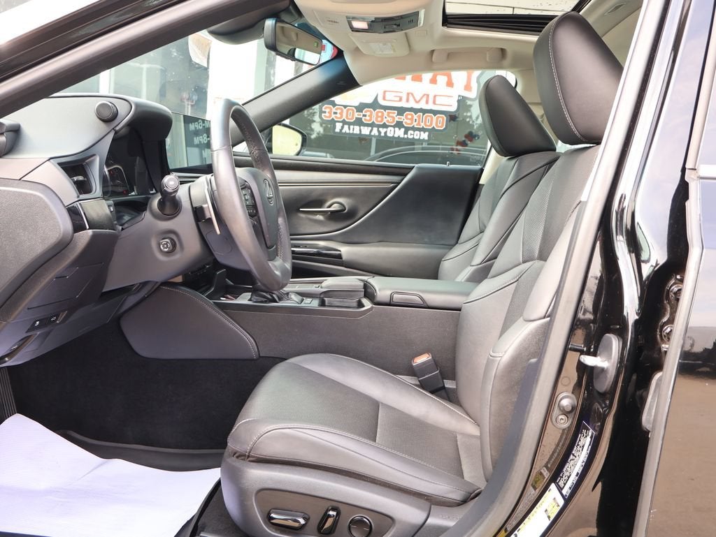 2022 Lexus ES 300h ES 300h
