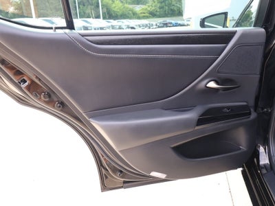 2022 Lexus ES 300h ES 300h