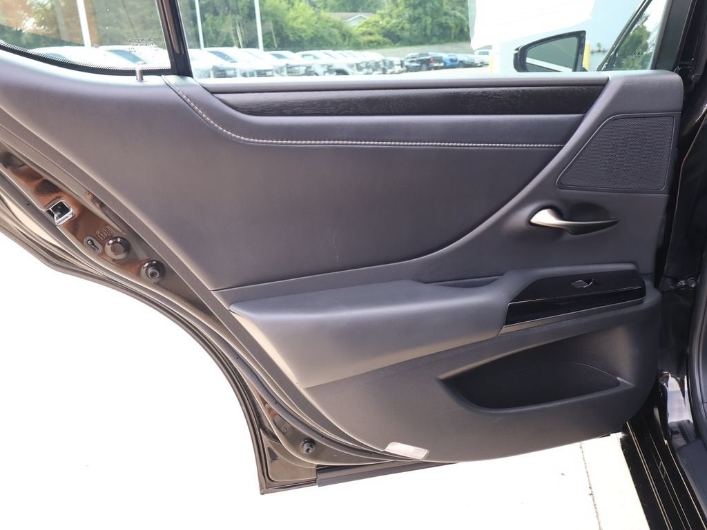 2022 Lexus ES 300h ES 300h