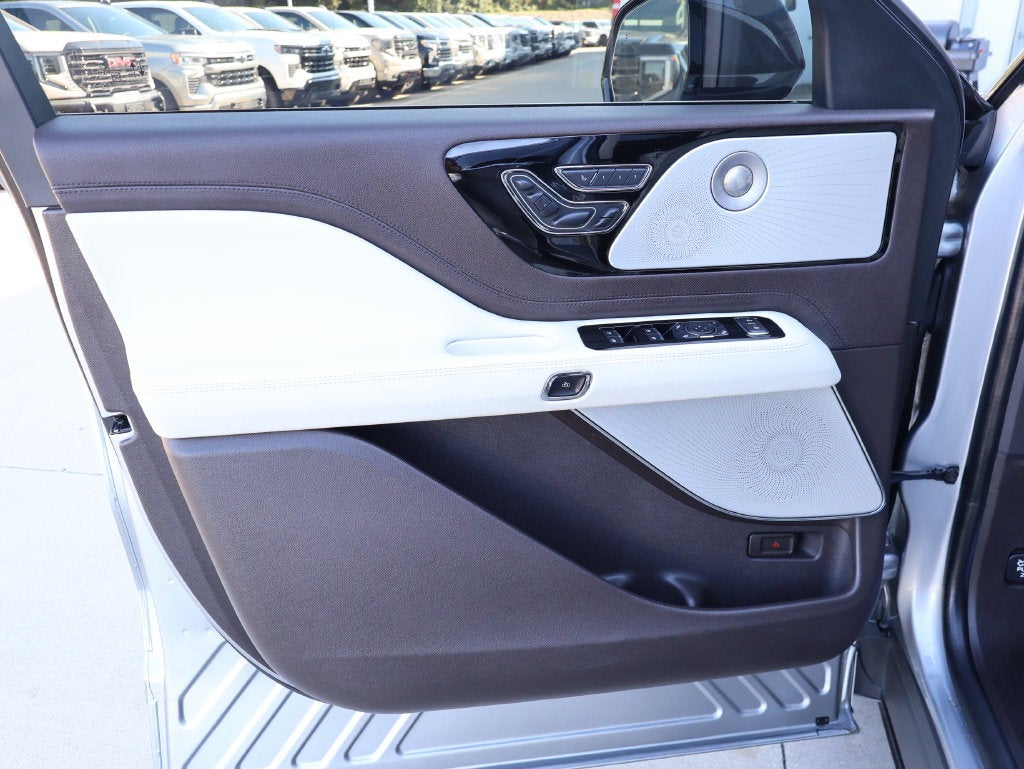 2023 Lincoln Aviator Black Label